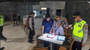 Foto Dokumentasi Razia di Kafe 